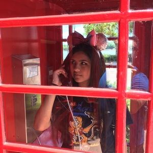 Meet your Posher, Dakota